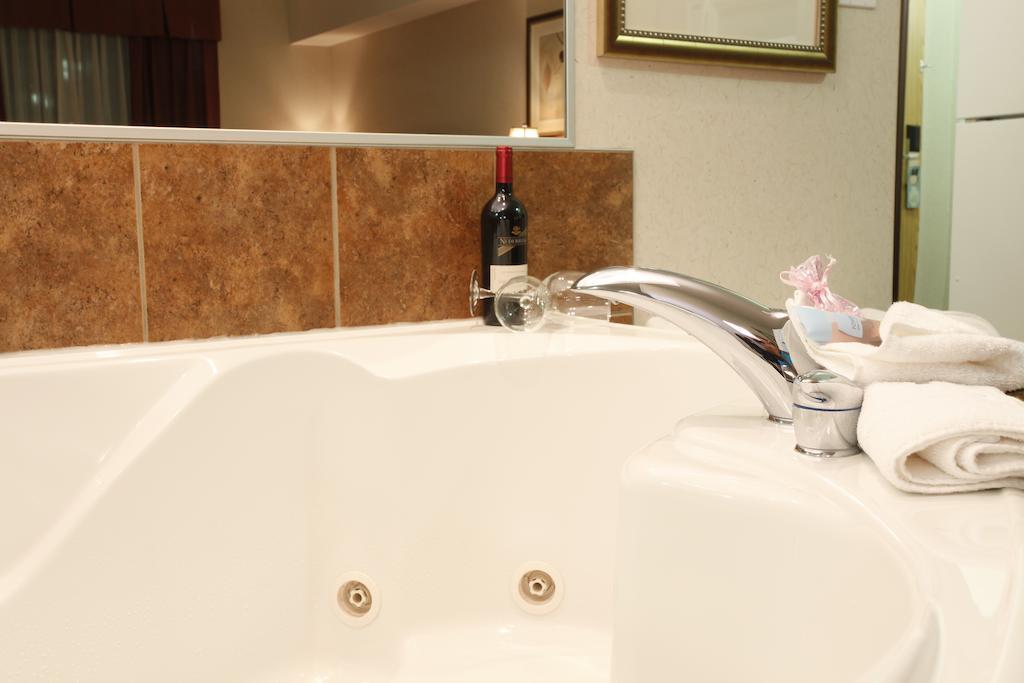 Coast Grimshaw Hotel & Suites Extérieur photo