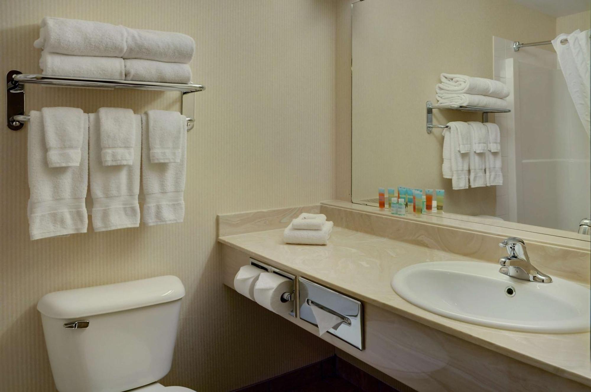 Coast Grimshaw Hotel & Suites Extérieur photo